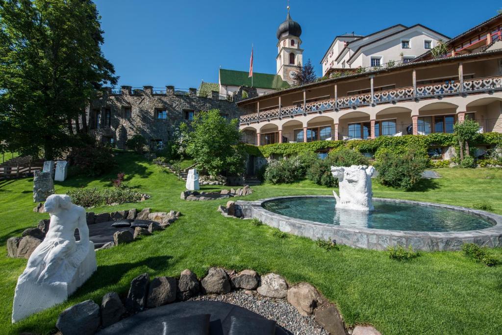 Romantik Hotel Turm Fiè Exteriör bild
