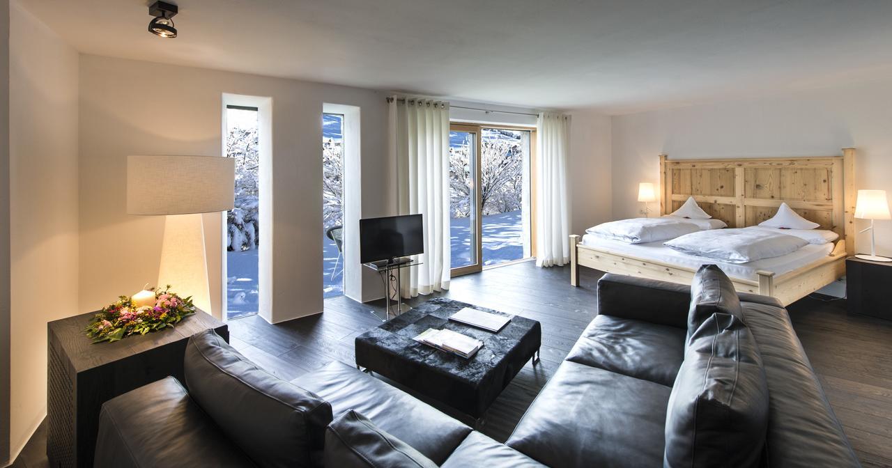 Romantik Hotel Turm Fiè Exteriör bild