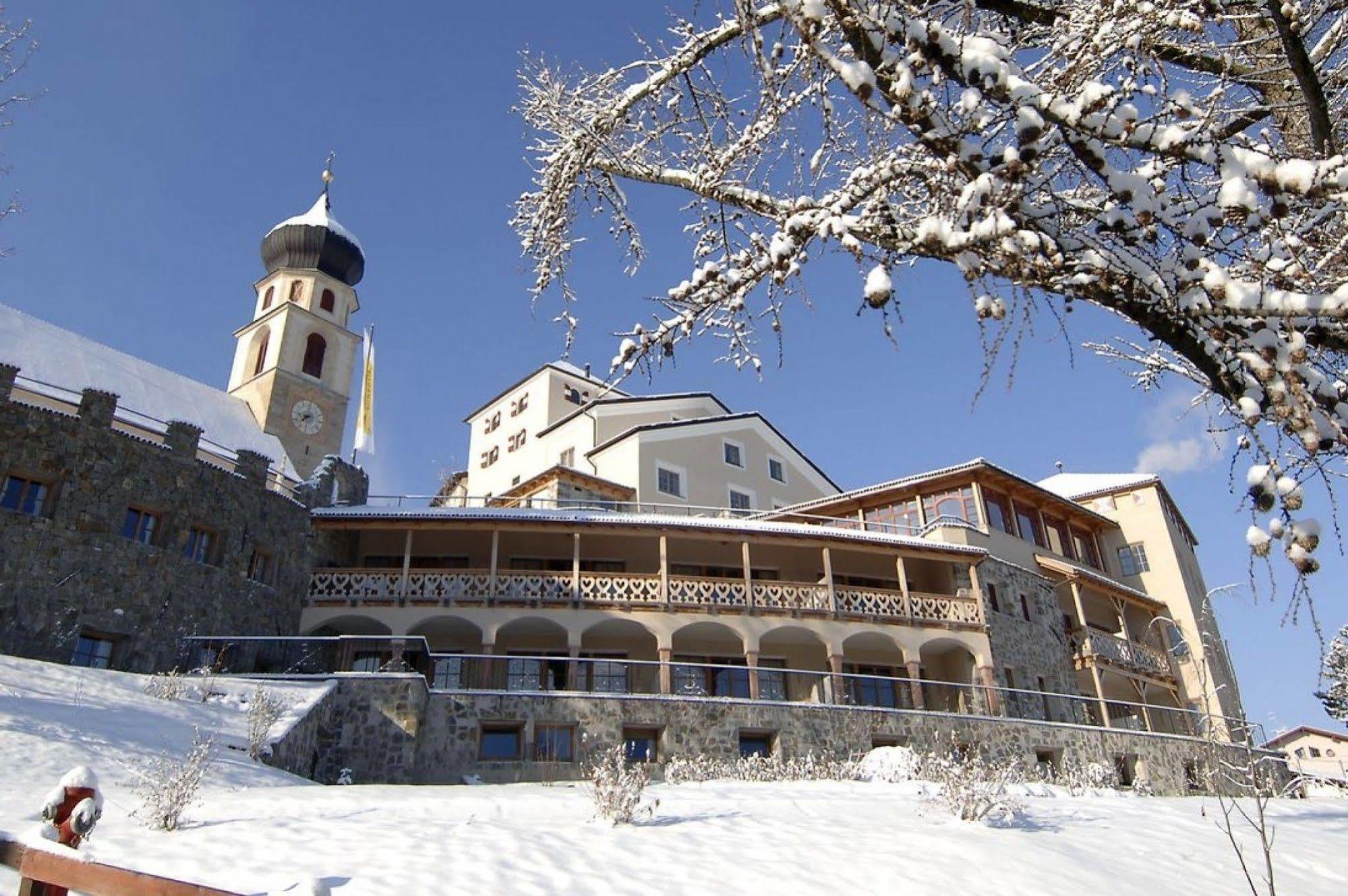 Romantik Hotel Turm Fiè Exteriör bild